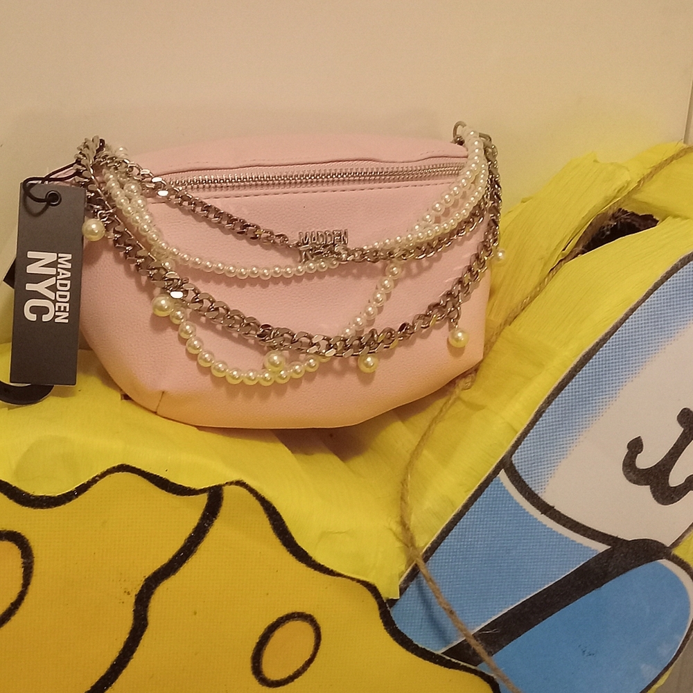 BB Dakota by Steve Madden Pink Crossbody Bag with Pearl Chain - Picture 4 of 6